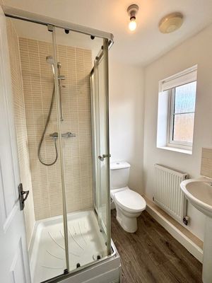 Ensuite- click for photo gallery